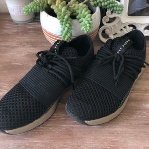 Under Amour tennis shoes